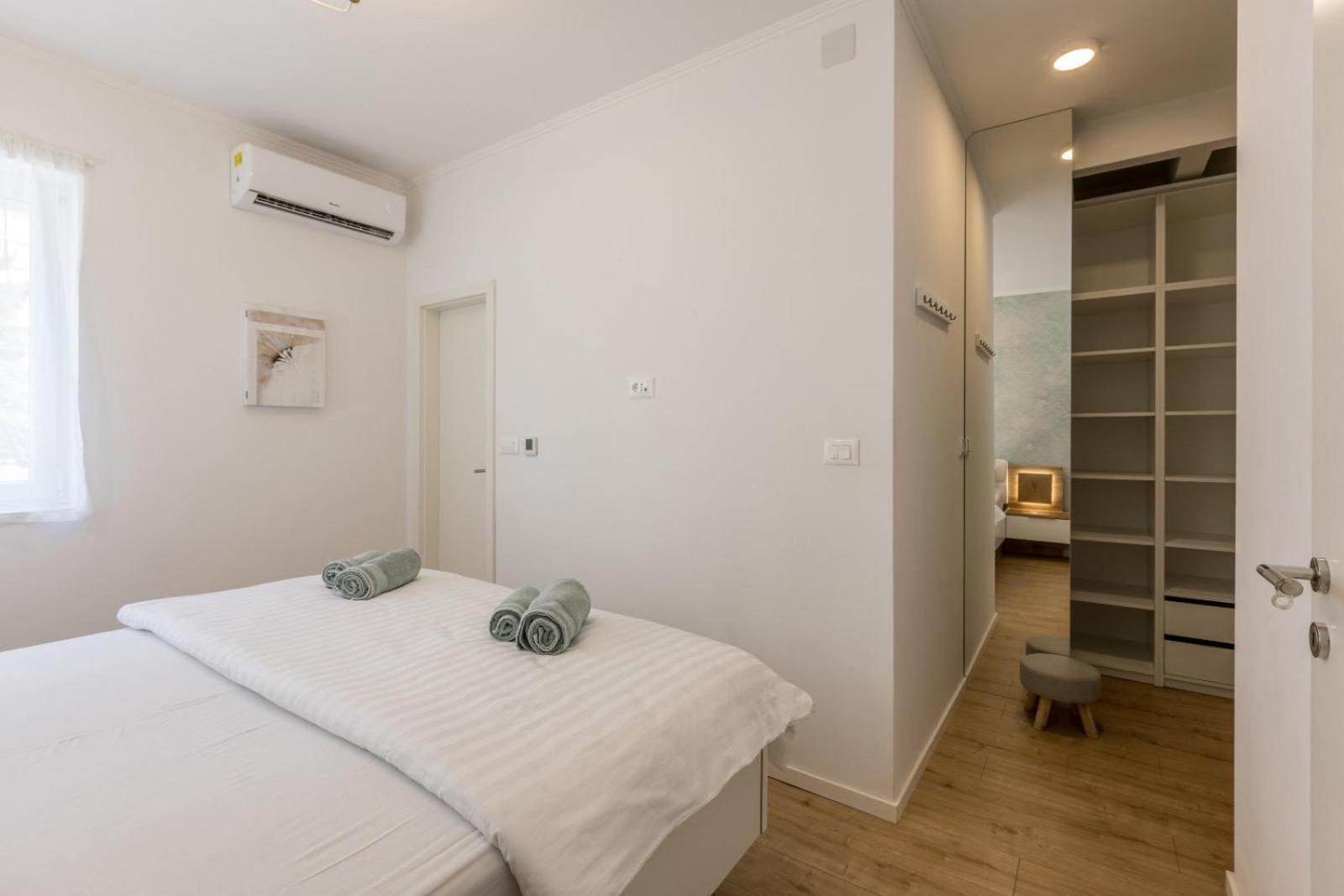 Apartment & Room Ileana Split Exterior photo